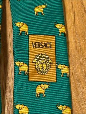 GIanni Versace 100% Silk green with gold elephants neck tie